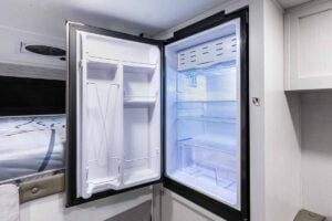 2027 Palomino BackPack HS-750 Lightweight Truck Camper Interior Image